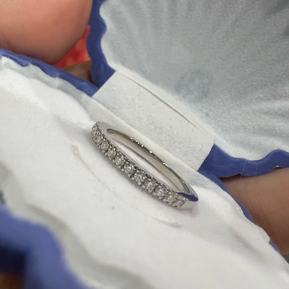 HALF ETERNITY BAND MOISSANITE RING SIZE 6 - Picture 4 of 8